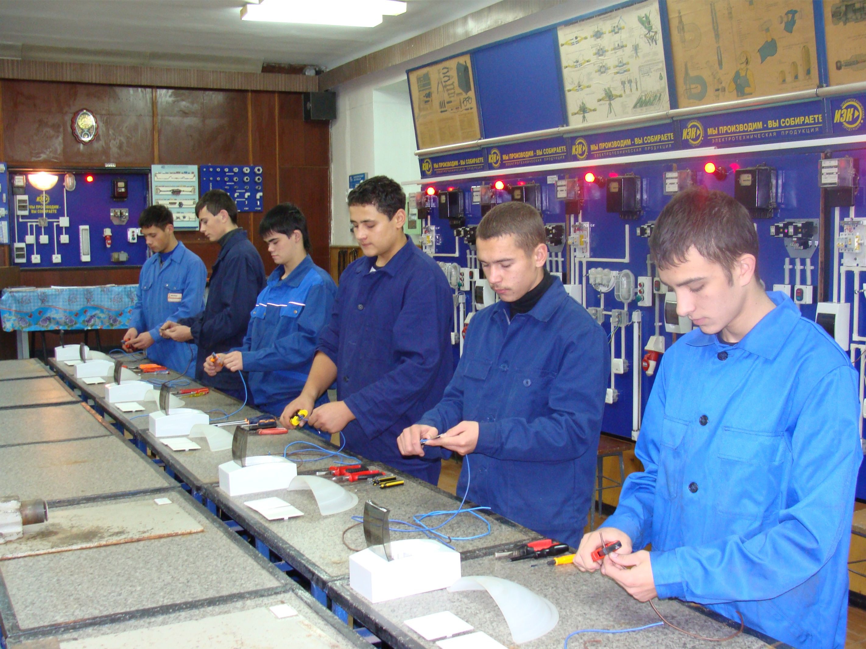 Funcție vacantă de electromontor la întreţinerea utilajului electric!