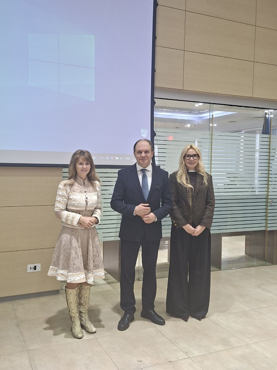 117 angajați ai S.A. „Apă-Canal Chișinău”, distinși cu diplome de onoare.